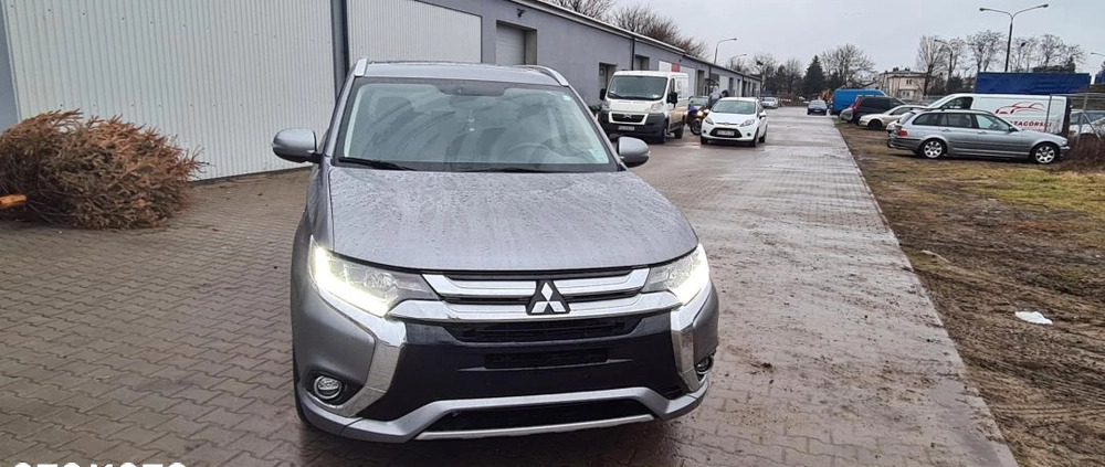 Mitsubishi Outlander cena 98900 przebieg: 63655, rok produkcji 2018 z Gostynin małe 379